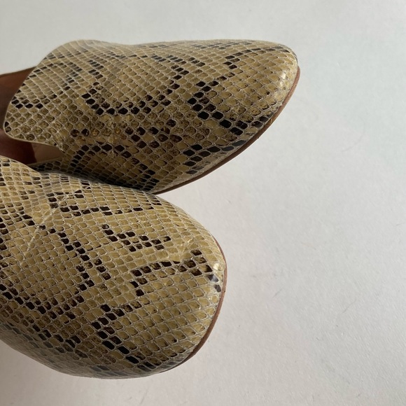 Sole Society Cream Brown Snake Print Leather Loafers size 8 - Picture 11 of 15